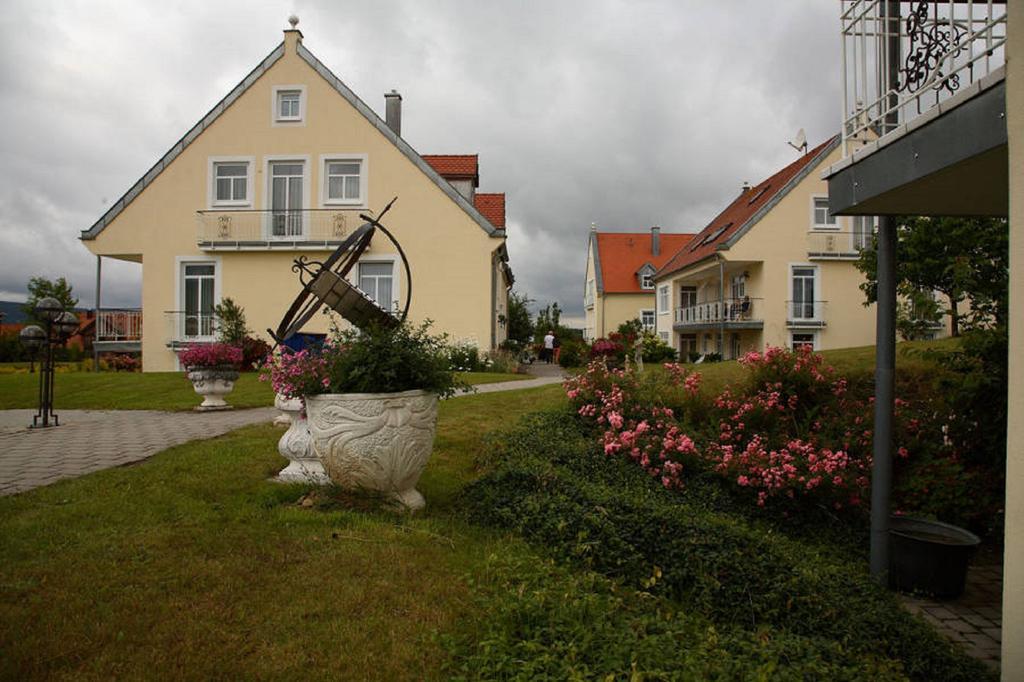 Auszeit - Ihr Sibyllenbad Gaestehaus Neualbenreuth Exteriör bild