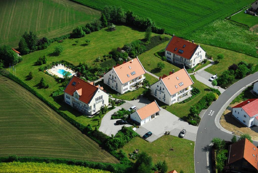 Auszeit - Ihr Sibyllenbad Gaestehaus Neualbenreuth Exteriör bild
